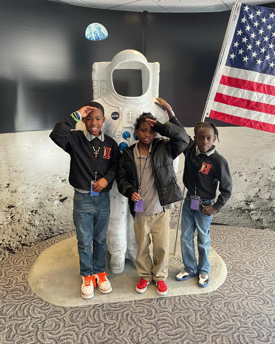 CCSNOLAed's tweet photo. Starry-eyed explorers! 🌌✨Our 3rd grade Dorothy Height Charter School scholars embarked on an astronomical adventure at @cityofkennergov's Planetarium. They left with a galaxy of inspiration! 🚀 

#CrescentCitySchools #NOLA #NOLASchools #NOLAEducation #NOLATeachers #NOLAedu https://t.co/i7b0IzqQwq
