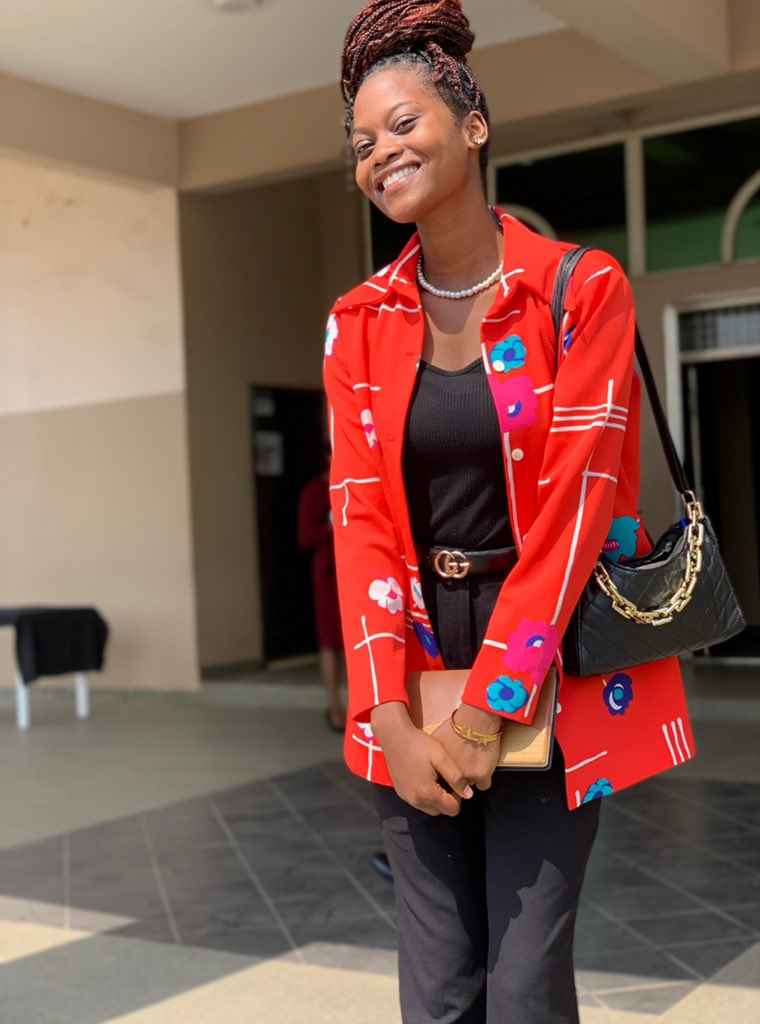 Peejaychris's tweet photo. The Love of God is all around you, it isn’t far fetched ❤️🤗. He isn't just loving, but he is the very definition of love. Happy New Week https://t.co/vQN12aVaZe