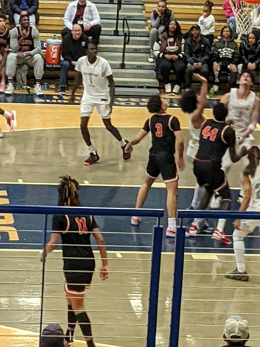 For Huntington Prep 6'10' '24 Mason Hagedorn #3 led with 27pts 6 treys, 6'9' '24 Kiir Kuany #1 had 11pts 3 treys and 6'8' '25 Brayden Hawthorne added 11pts 3 treys (all in the 2nd half) in the loss.