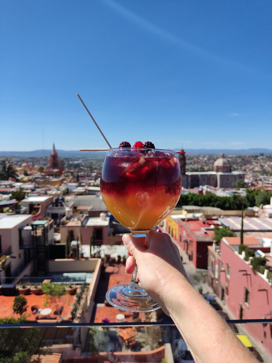 What's the best part of travel? Eating the delicious food! And views are a bonus! Check out the best restaurants in San Miguel de Allende for food, service, and few with a view! epicureanexpats.com/san-miguel-res… #travel #Foodies #Sundayfunday #sanmigueldeallende