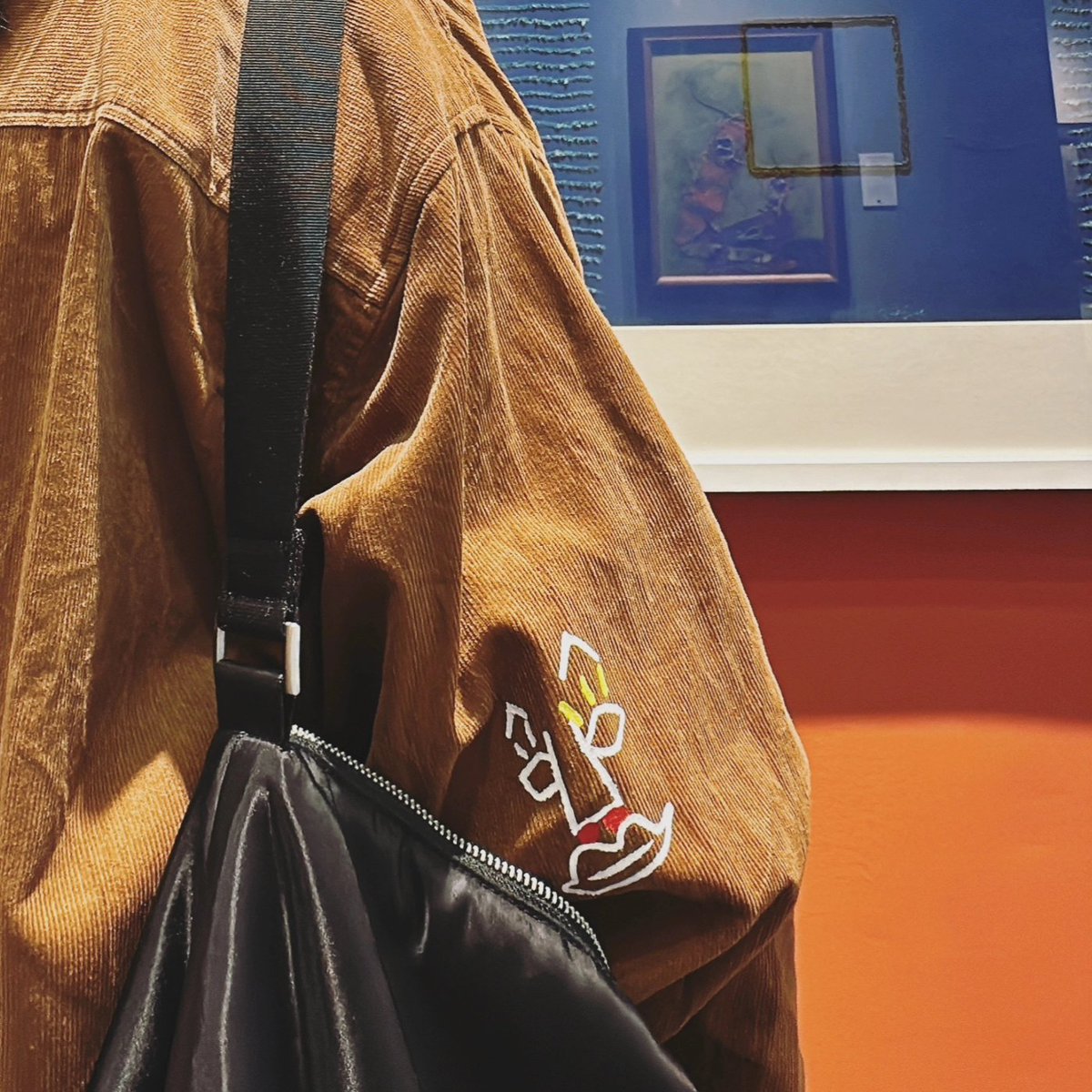 Esu_N_'s tweet photo. πΆ Yeontan Peek-A-Boo Shirt πΆ
// oversized
// cute doggo
// artsy vibes π¨
π 24/01/24
π DM to open GO!
#esumerch #comingsoon https://t.co/YnMpTEJ13P