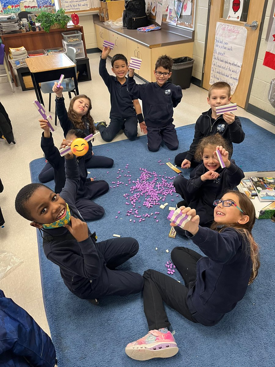 MrsDelleMonache's tweet photo. In Social Studies, we are learning about different Indigenous traditions. https://t.co/qOyvMctOAM