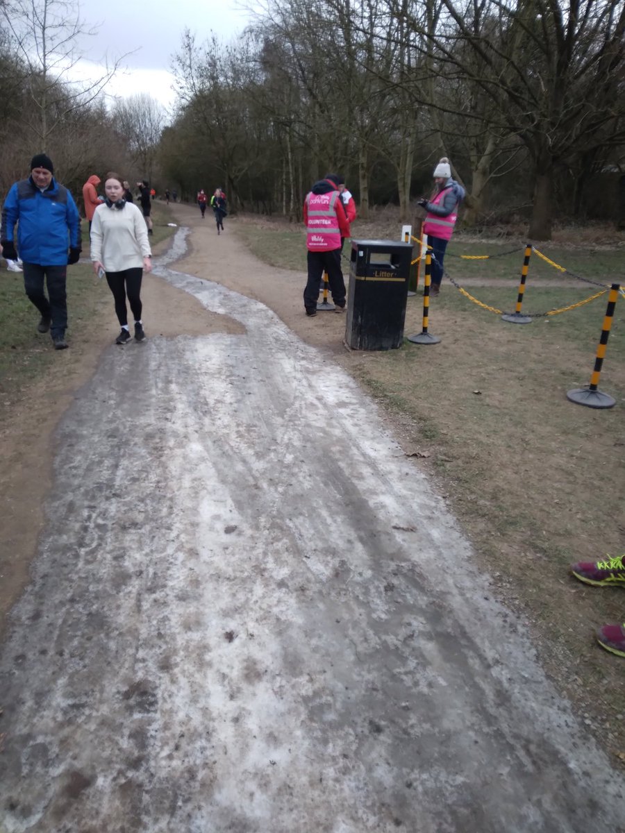 Broken_punk1005's tweet photo. An icy parkrun with a few of the gang yesterday and was intending a rest day today, but did a home gym workout then had the urge to run so out I went #notarestday #loveparkrun @runningpunks @parkrunUK @UKRunChat https://t.co/NlZ0ca7Cjb