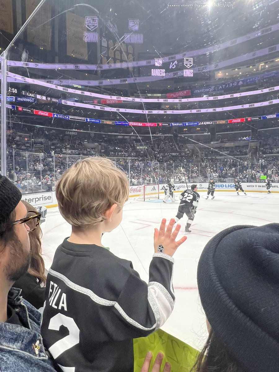 HodisKristin's tweet photo. 🩶🖤 #GoKingsGo @LAKings https://t.co/paPSPdfyJQ