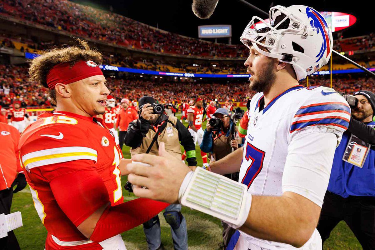 SportsCentralO's tweet photo. If Patrick Mahomes or Josh Allen throws 4 TD passes, we will send a person who likes this tweet $1000. Must be following https://t.co/7AVKMrdxYi