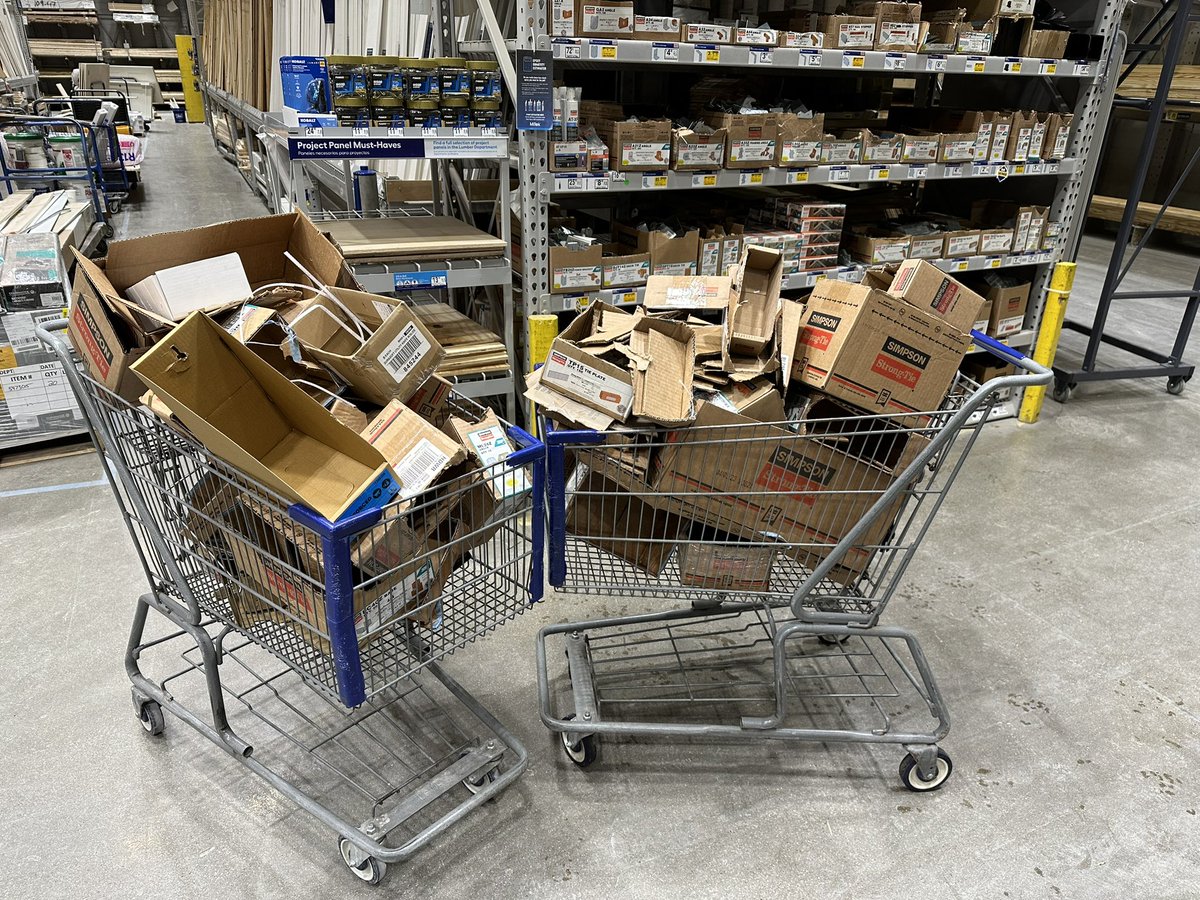 lenny0746's tweet image. #cardboardchallenge Just a small example of what my team has been up to getting ready for our Pros @746 @kennygrimsley @JBBailey9 @BenitoKomadina @alicia_sanders1 @CodyRice @jwaddell746 @Thomasa312 @Lowes @BluBoxR1 #scwv #pro