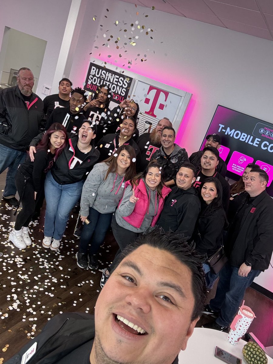 What awesome meeting we had this morning with two great stores combining. At our midlothian location! Prepairing to be the BEST in 2024!⁦<a href="/yes_i_cantu/">Matt Cantu</a>⁩ ⁦<a href="/TheAldanski/">Andres Aldana</a>⁩ 
⁦<a href="/Charles_X_Clark/">Charles Clark</a>⁩ what you looking at? 💀