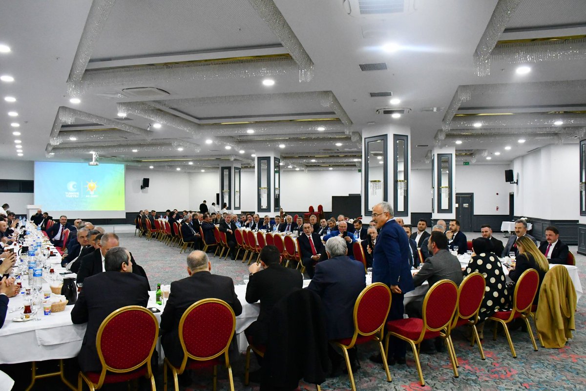 Biz Bir Aileyiz

Ordu Büyükşehir Belediye Başkanımız ve Adayımız Sn. Dr. Mehmet Hilmi Güler, İl ve İlçe Teşkilatlarımız, Belediye Başkanlarımız ve Belediye Başkan Aday Adaylarımızın katılımlarıyla istişare ve değerlendirme toplantısı gerçekleştirdik.