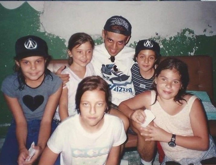 thinkermamonas's tweet image. samuel e suas crianças