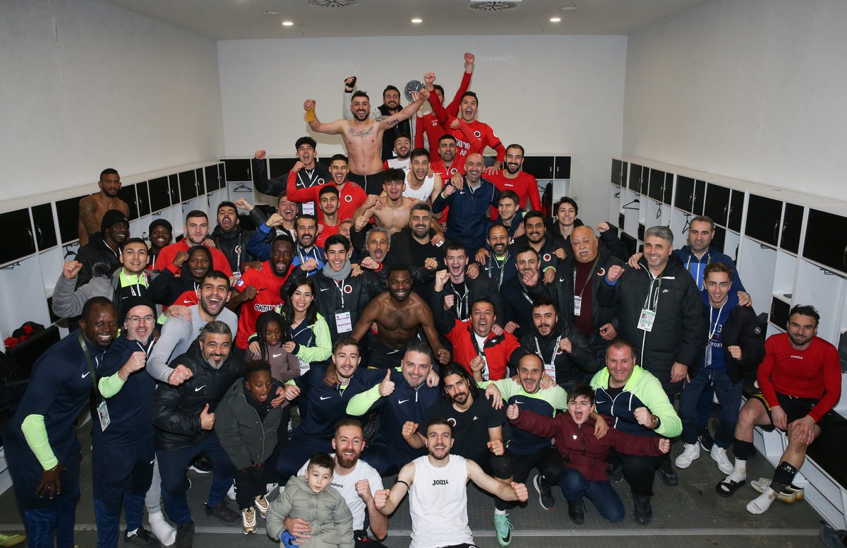 ❤️🖤 Galibiyet pozumuz 💪