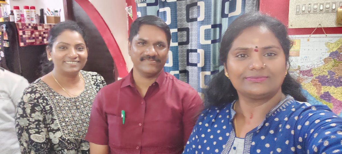 jaishreesaran7's tweet photo. நேற்றைய தினம் என்னுடைய பிறந்தநாள் வாழ்த்துக்கள் தெரிவிக்க  எனது இல்லத்திற்கு    இல்லத்திற்கு தேசிய தூய்மை பணி���ாளர் ஆணையத்தின் தலைவர் மாண்புமிகு பாசமிகு அண்ணன் திரு மா. வெங்கடேசன் அவர்கள் வாழ்த்துக்களை தெரிவித்தார் அவருடன்  நிர்வாகிகளுடன் கலந்து  உரையாடினார்கள் https://t.co/NAZS3xIKri