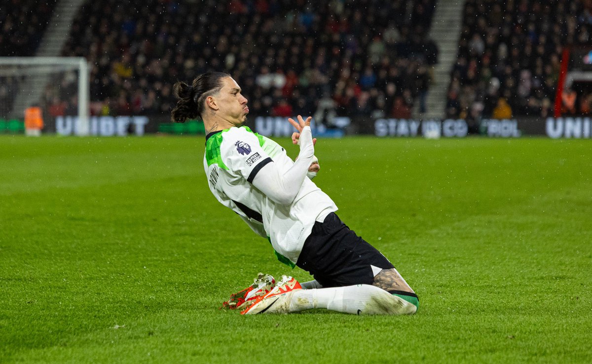 Watch_LFC's tweet photo. Darwin Núñez now has 10 goals and 10 assists this season. 

Do you trust the process now? https://t.co/qBfdPyjraL
