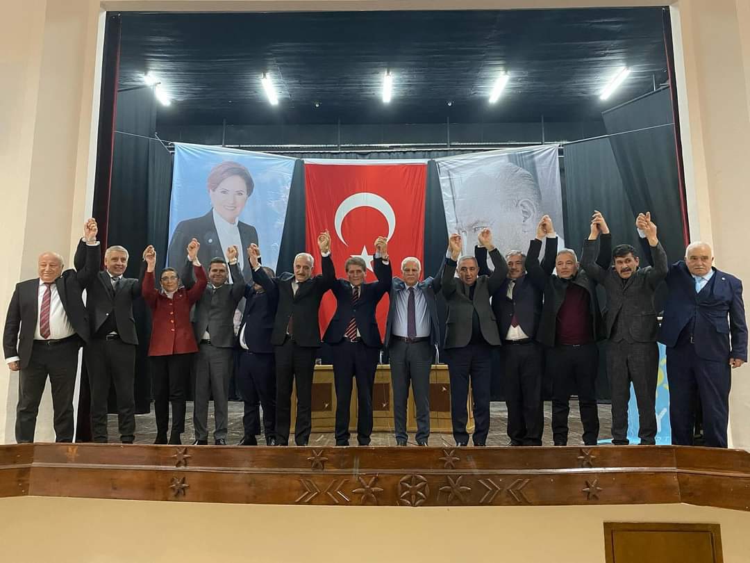 cankiriiyiparti's tweet photo. İYİ Parti Genel Başkan Yardımcımız Sayın Sedat Aksakallı  veAnkara Milletvekikimiz  Koray Aydın in katilımlariyla Çankırı Karabük Bartın ve Kastamonu il başkanlari ve yonetimleri katılimiyla genişletilmiş il divan toplantisinı gerçekleştirdik .@meral_aksener
@korayaydintr https://t.co/N1zZGbKsCL