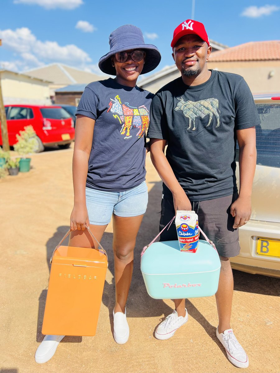 Ntse le botsa gore ne re tsentse eng mo coolerboxeng, tsayang le bone <a href="/The_Cookoff/">Let’s Cook!</a> 
#MutualMunchies