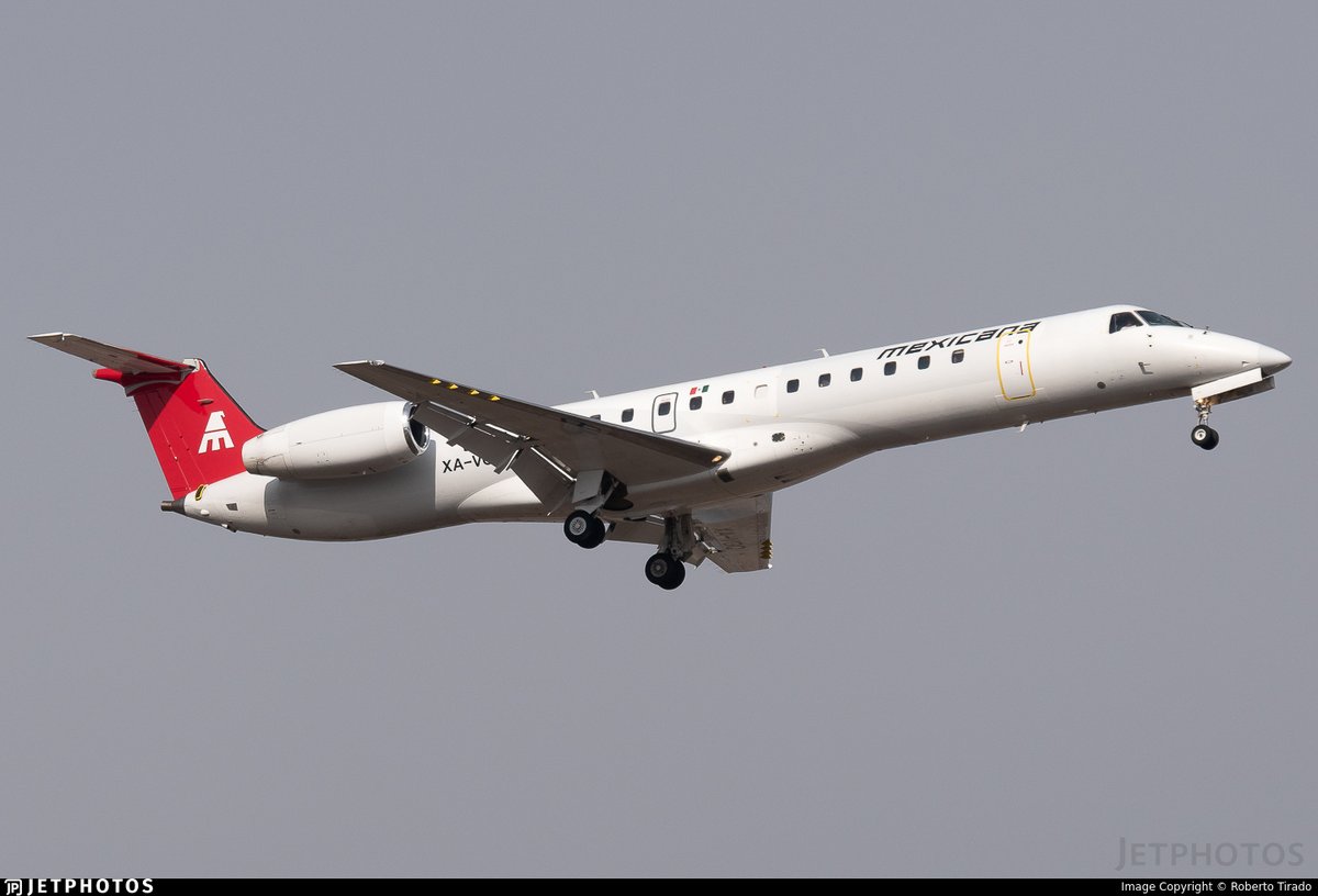 JetPhotos's tweet image. A Mexicana (TAR - Transportes Aereos Regionales) ERJ-145 landing in Mexico City. jetphotos.com/photo/11200118 © Roberto Tirado