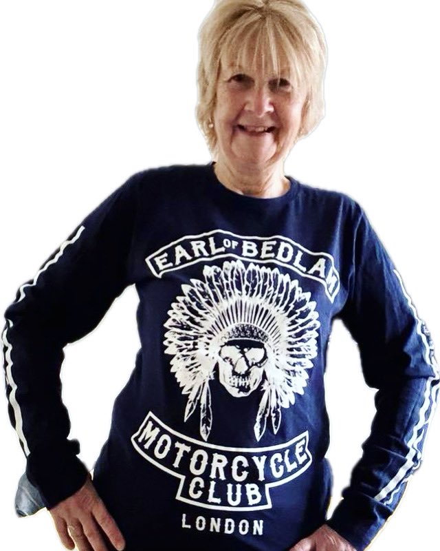 NewsfromBedlam's tweet photo. #CoolCookie #hotpatootie @suekmoorhen in #EoB #MC long sleeved #tee
Soft organic cotton keeps you warm in cool style. 
Dark blue or black #silkscreen printed in white with #gofaster stripes. 

£80+£10 tracked p&amp;p

#bikerchick #bikerchic #Leaderofthepack #bikergirl #GirrrlofBedlam https://t.co/Wxzt2yTbxD