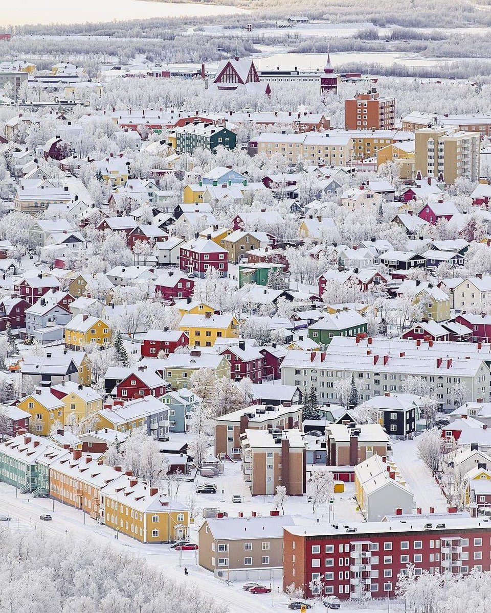 Kiruna, Sweden 🇸🇪

#kiruna #winter #wintertime #beautifulwinter #winterfeeling #wintermood #magicalwinter
#winterday #winterloves #winterlove #sweden #swedentrip #swedentravel #swedennature #swedenphotography