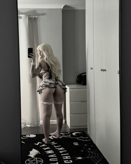 i&rsquo;m tryna throw it on your circle ;) https://t.co/IT4ySfaLuq