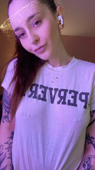 Got my nips re-pierced yesterday! No nipple play for quite a while😌 https://t.co/IUxERAuZyc