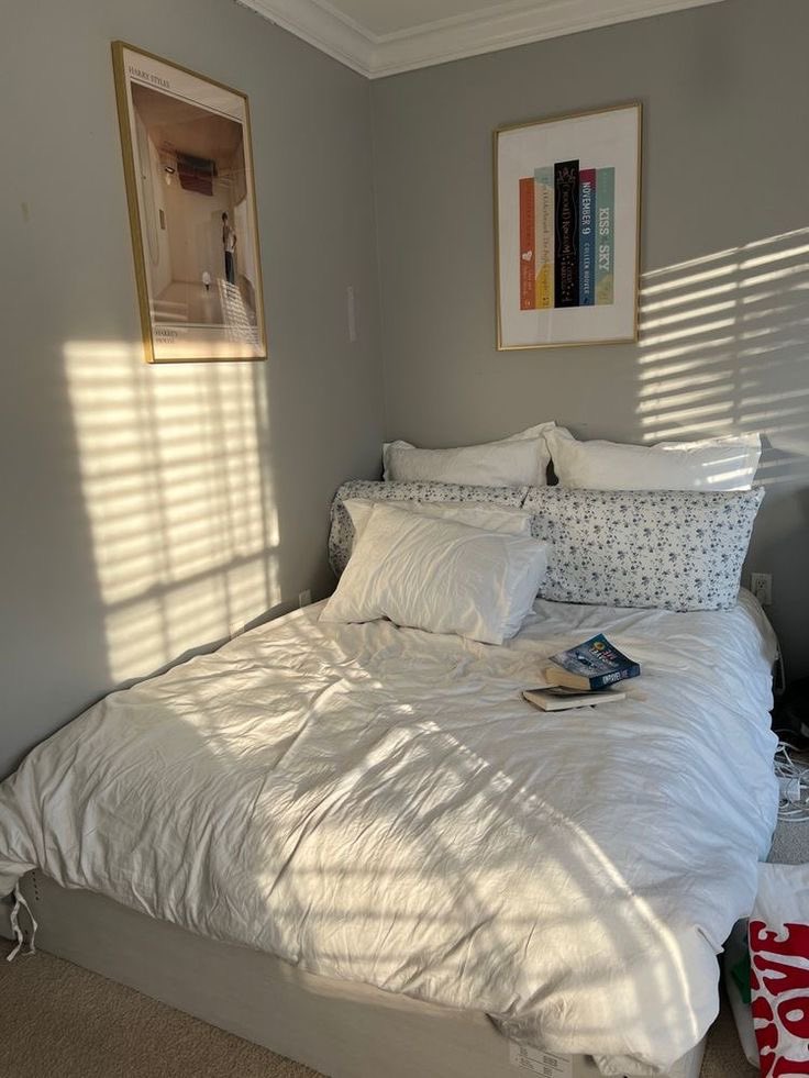 spinnints's tweet image. what i sleep on             what y’all sleep on