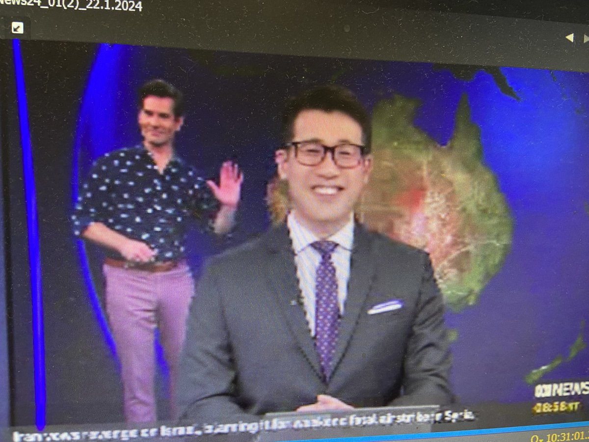 Look who’s branching out into finance! ⁦@SciNate⁩ doing a cameo before his hit time on ABC News Channel 😂