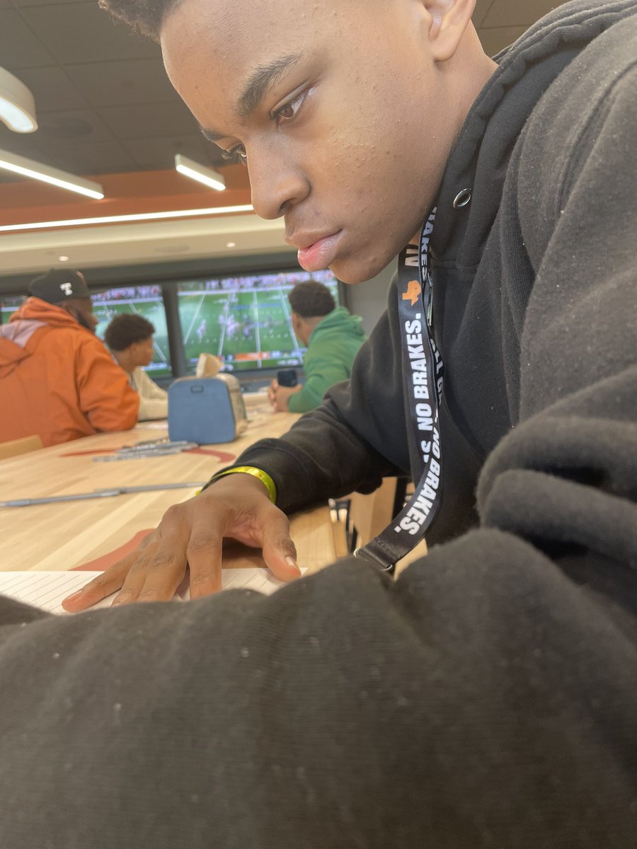 KevinJacobsll's tweet photo. I had a great time at the University of Texas Junior day these weekend @TexasFootball @TxAlpha06 @CoachBam16 https://t.co/apSfqpWrB4