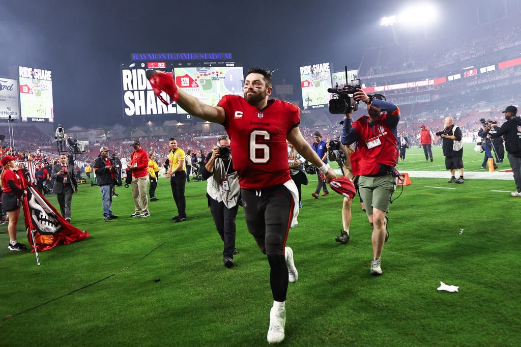 Baker Mayfield’s season is over:

- NFC South Champion
- 10-9 record
- 4,730 passing yards
- 34 passing touchdowns 
- 12 interceptions 

He steadied the ship for the #Buccaneers after losing Tom Brady. He did a much better job than anyone expected and he’s got quite the payday