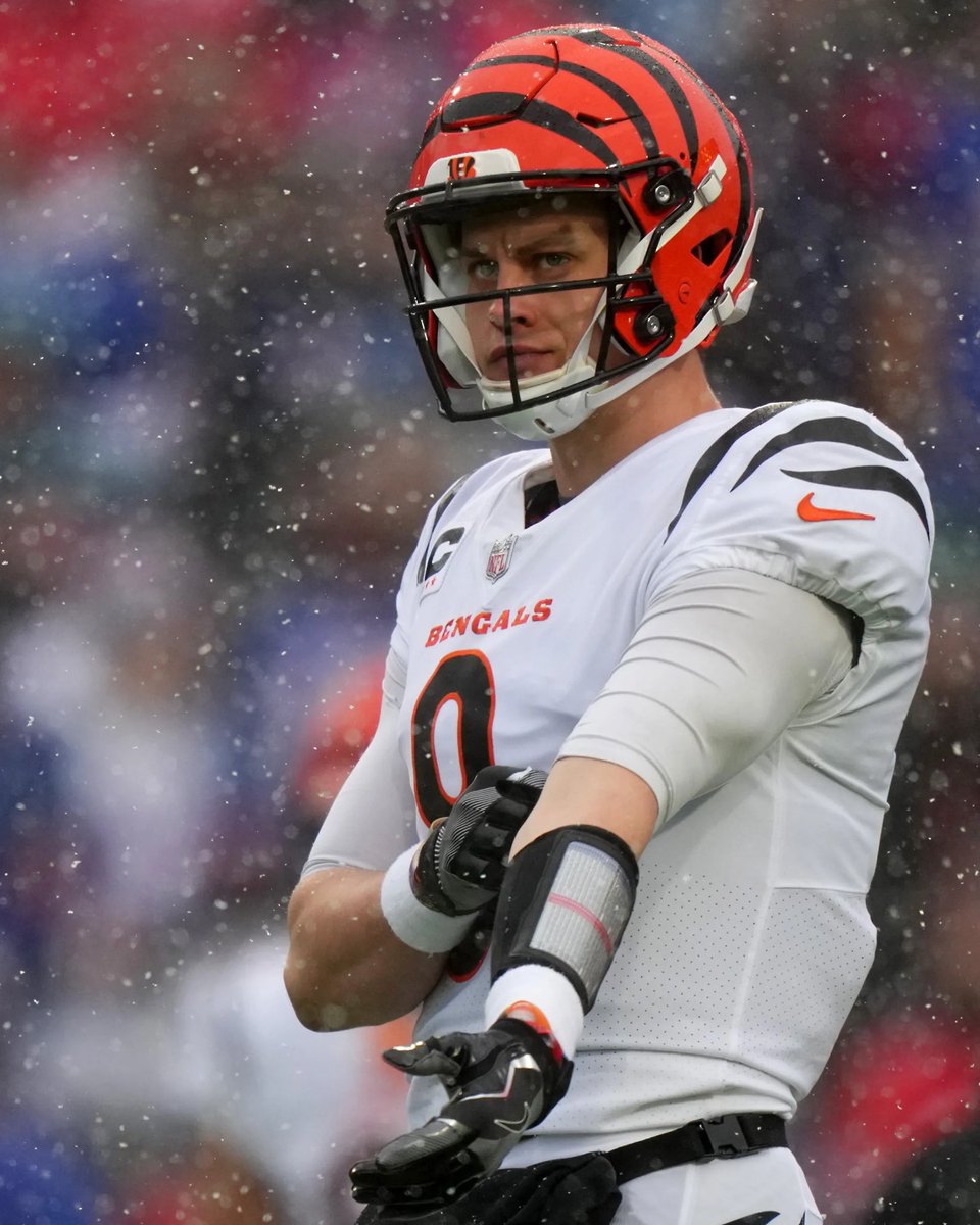 willie_lutz's tweet photo. Mahomes-Allen is the new Brady-Manning?

Did the last 3 years of NFL football not happen??? https://t.co/49EfgRqXtN