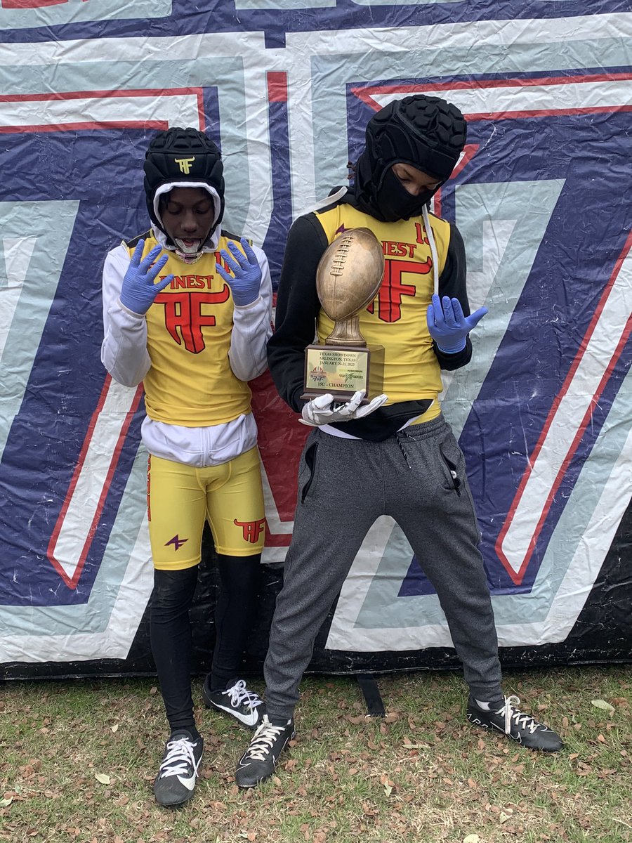 luhlkb's tweet photo. @FootballEverman had a great weekend came to Arlington and won the whole tournament @boogiefor3 https://t.co/L2ws7IunHw