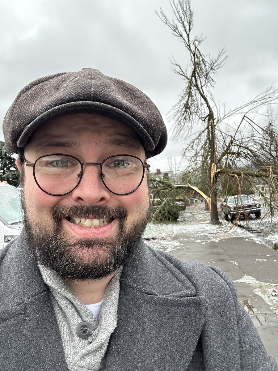 Willothewords's tweet photo. Ice storm update: Day 8.

Ice is mostly gone, lots of down trees.  STILL no power at my house OR my school, but they’re making progress.

(The district has not YET declared school cancelled Monday, so just hoping they don’t make me go back to my ice house to work in the morning.) https://t.co/wHTpU6QXHW
