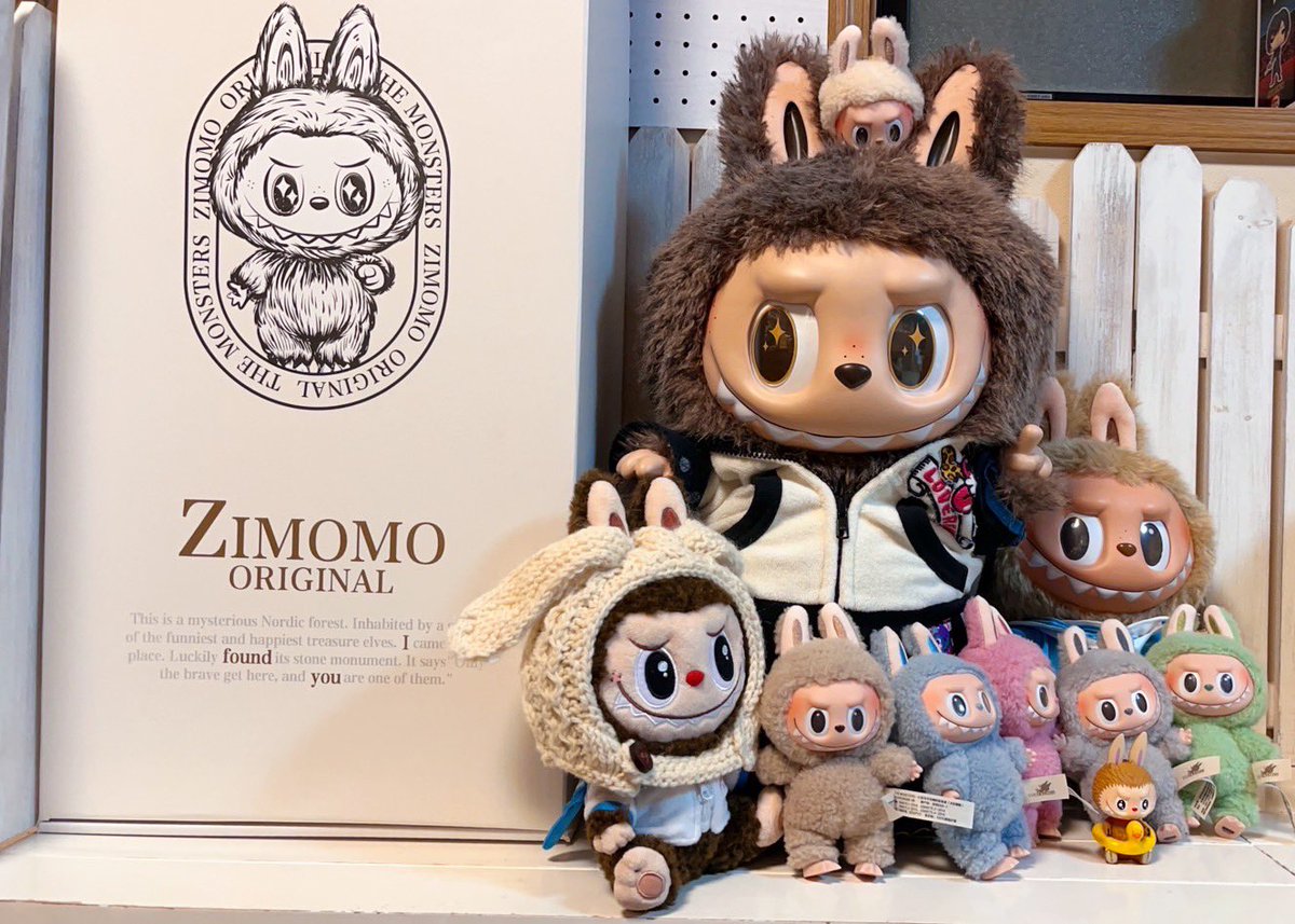 hucusukep's tweet photo. THE MONSTERS - I FOUND YOU Vinyl Face Doll
オンライン情報を見て「デカすぎっ」
お迎えはナイッと…なのに
実店舗でヤられた
自立するし
両目うごくし
尻尾かわいいし
左手の指が指差呼称だし
特大箱専用の手提げ袋が持ちやすくて
駐車場までの30分余裕で持ち帰れた
#LUBUBU
#GIMOMO
#POPMART大好き https://t.co/XHvr913pN1