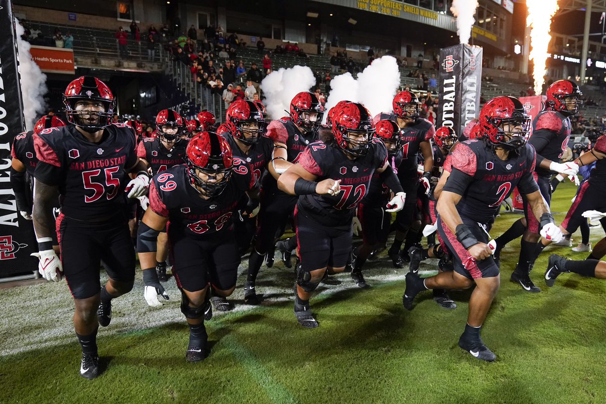 jztauanuu's tweet photo. After a great conversation with Coach Smith I’m blessed and truly grateful to have received an offer from San Diego State University. 
#AG2G🙏🏽 

@TimKaub27 
@Lissa_LovesYou 
@FBWarriorsECC https://t.co/solejL89if