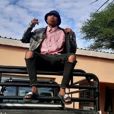 loreaime's tweet image. Wife, Mother of 5, Proud American, and Conservative talk show host