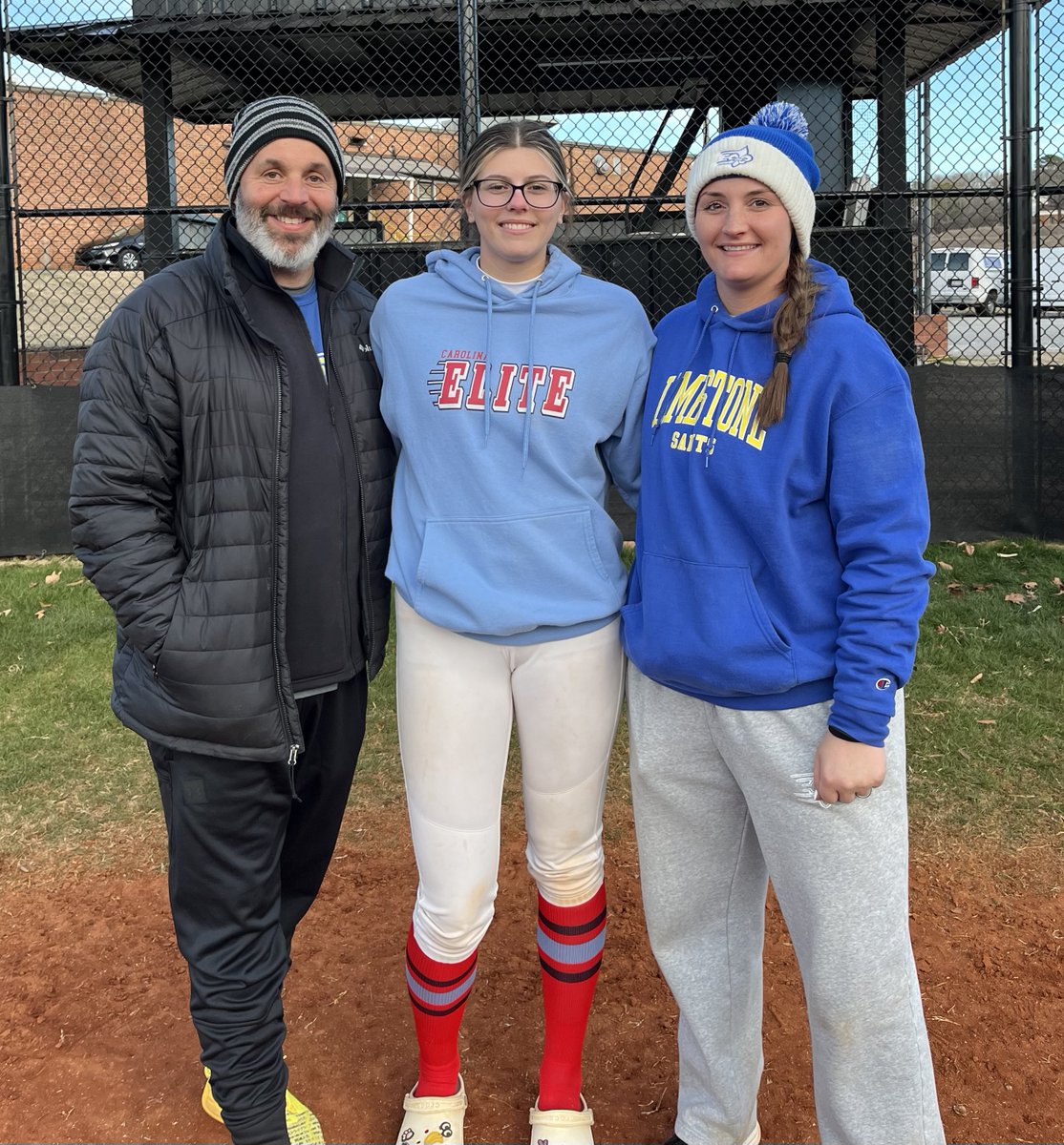 Thank you @LimestoneSball for hosting a great camp! I had a great time working with the coaches and players. Can't wait to be back. @CoachHill1317 @CoachJDeitz @EliteSC14UNtnl @SBRRetweets @CoastRecruits #softballpitcher #RHP #BeElite 🥎