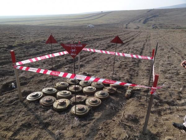 Las minas terrestres colocadas por Armenia en la región de Karabaj en Azerbaiyán siguen cobrando vidas humanas.
Otro civil más fue alcanzado por una mina terrestre, elevando el número de víctimas a 3️⃣4️⃣2️⃣ desde 2020.
 #StopMineTerror #ANAMA #MineAction #MineAwareness #Landmine