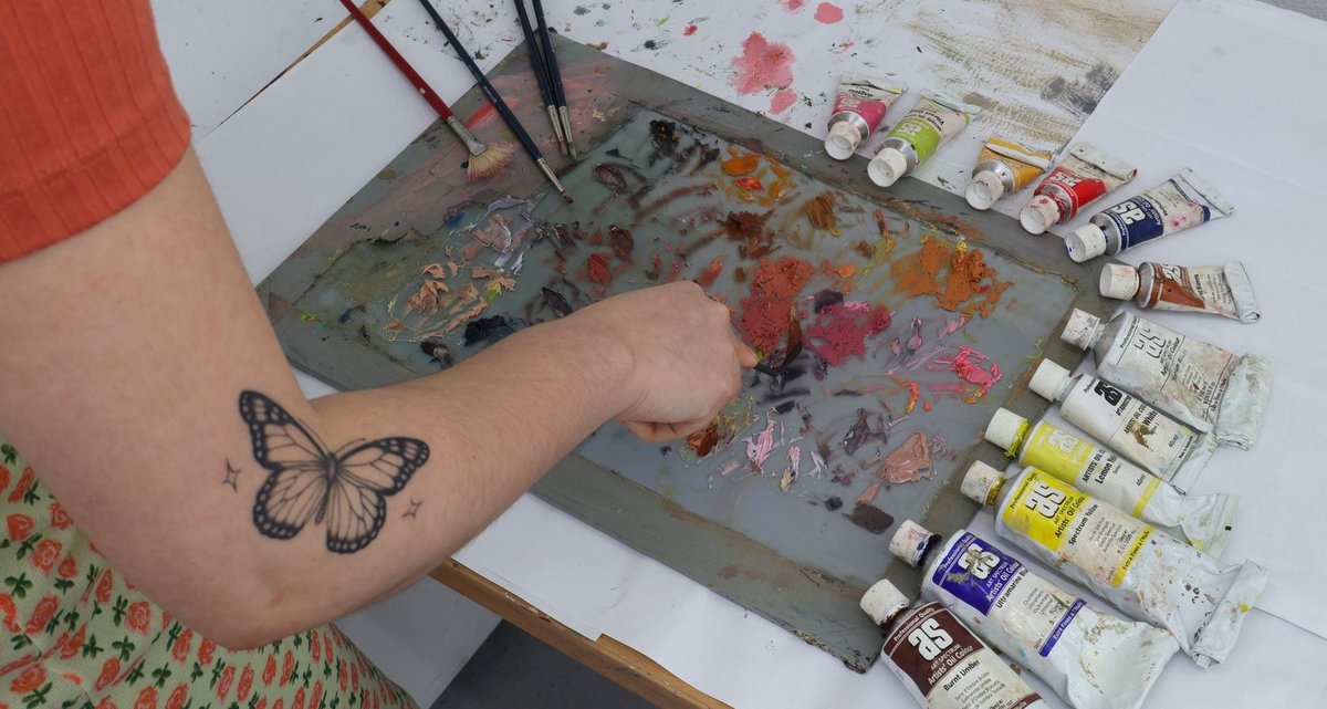 rmit_art's tweet photo. Today, we're featuring RMIT School of Art Painting graduate Vittoria Cugno, recipient of the Tolarno Hotel Painting Prize.
Image: Vittoria using her palette.
#rmitgrad23 #RMITart #graduation #gradshow #rmit #art #photography #studyphotography #studyart #studentprofile https://t.co/WLT0K89UgF