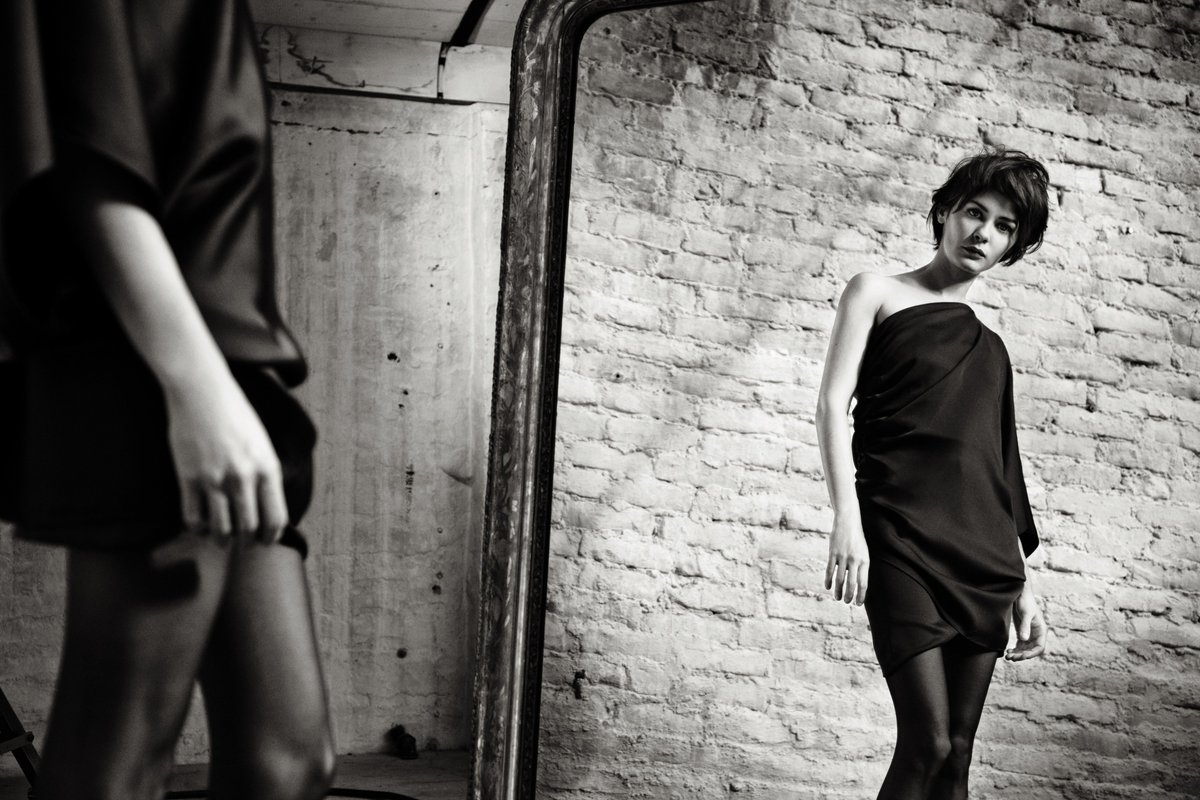 HQActresses's tweet photo. #AudreyTautou
#MaxVadukul
2009
#Amélie #DirtyPrettyThings #Priceless #TheDaVinciCode #Eternity https://t.co/r69lQfdTF1