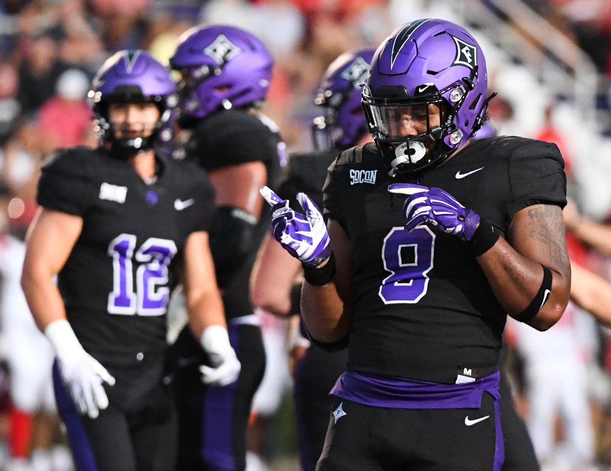 #AGTG 🙏🏾 blessed to have received an PWO Opportunity to continue my football career a THE FURMAN University💜⚔️
<a href="/PaladinFootball/">Furman Football</a> <a href="/CoachColder/">Cory Colder</a> <a href="/DrewDudzik/">Drew Dudzik</a> <a href="/Waltjr2222/">Upper Echelon Sports & Perfomance</a> <a href="/PatriotPvhs/">pvhs_patriot_athletics</a>