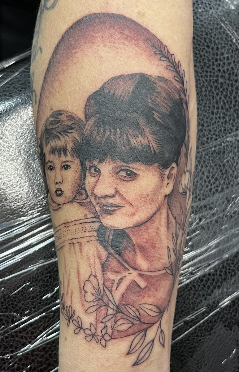 NeeMarie1's tweet photo. Memorial tattoo… I love it so much! https://t.co/dXfiq7us88