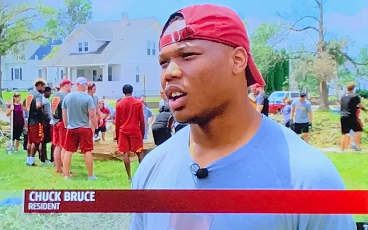rob_lindquist's tweet photo. To keep up the support for Cyclones making huge impacts…. Let’s go lions! #AllGrit #ChuckBruce @MontgomerDavid https://t.co/Sr3fVRlWua