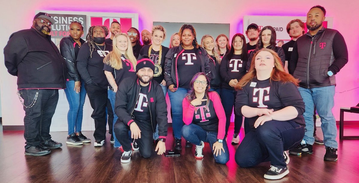 Tina DeTre tweet media