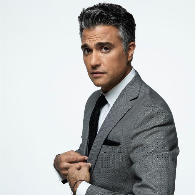 "Todo. Me acuerdo mucho de una entrevista que hizo Guillermo del Toro que le decían, “tuhaces esto y combinas muy bien el sufrimiento con el amor y con el cariño…<a href="/jaimecamil/">Jaime Camil</a> #BellaLatinaMag