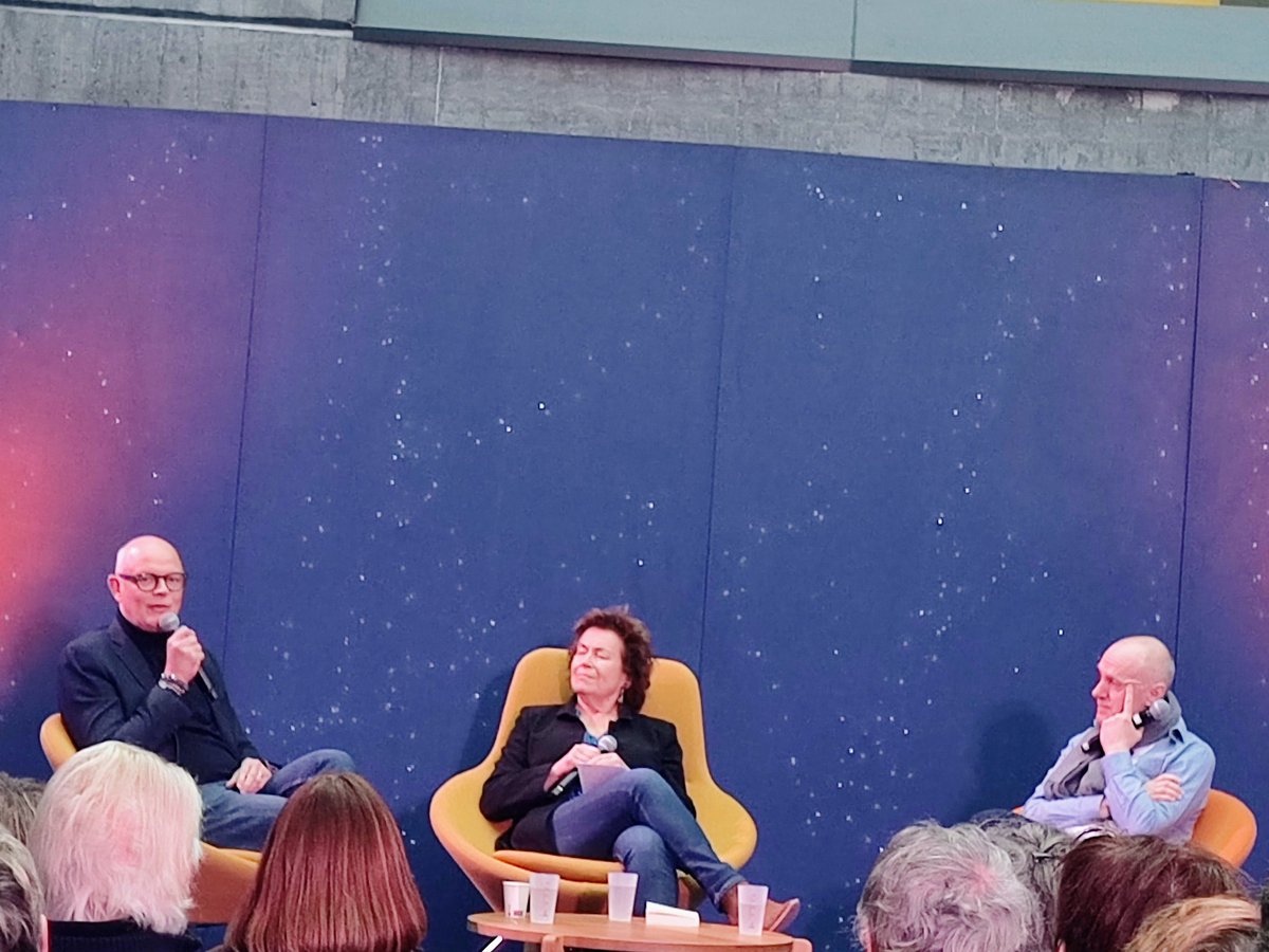 SeydouTraoreLH's tweet photo. ✅Dans des lieux qui disent, @EPhilippe_LH 🇨🇵 Maire @LH_LeHavre  fait le récit d'une rencontre avec un pays, avec la saisissante diversité géographique et humaine de la France . Ce matin avec @Philco750062 au Festival Littéraire Les Goûts des Autres . @LeCNL @LeHavreMetro  #LGDA https://t.co/4FMt45LMGH