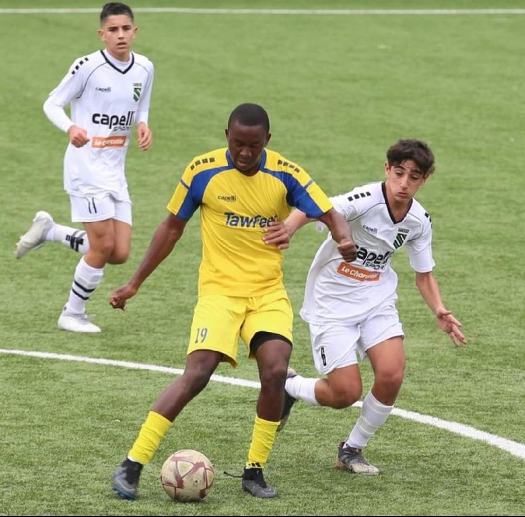 LebanonFG's tweet photo. This is a game in the Lebanese league U-14. 

I say again, U-14 👀 https://t.co/rp1hCCdITy