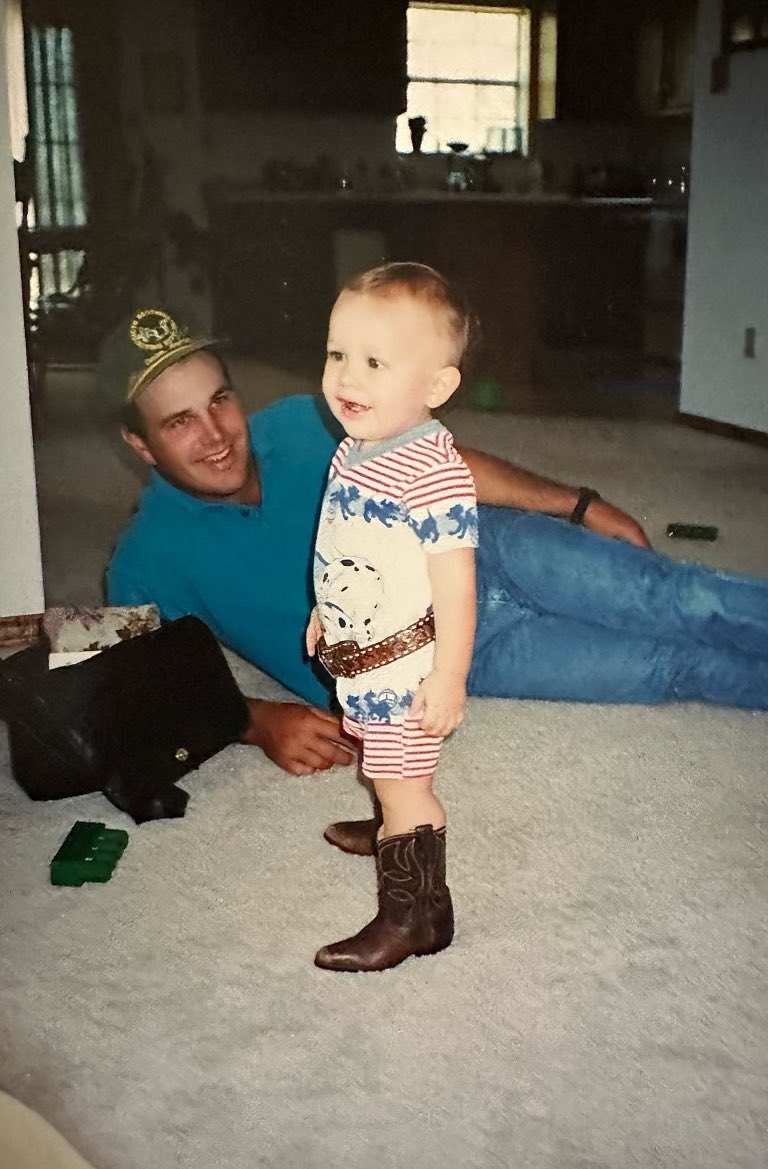 AustinMahone's tweet image. Miami may have destroyed my innocence, but that wholesome Texas boy is still inside