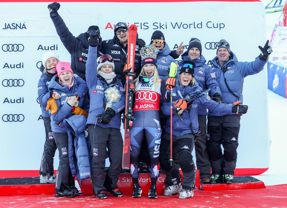 MikaelaShiffrin's tweet photo. (19)95 🩵

Thank you Jasna 🙏🏻🇸🇰 https://t.co/FgMhRilA1C