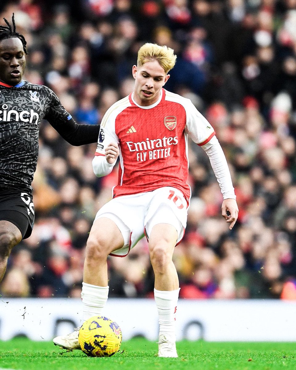 The ovation when Emile Smith Rowe came on yesterday from the fans was lovely. The chant 'Saka and Emile Smith Rowe' was back at the Emirates Stadium and we loved to hear it again. His cameo was really impressive against Crystal Palace. A player who has so much talent ⭐️❤️