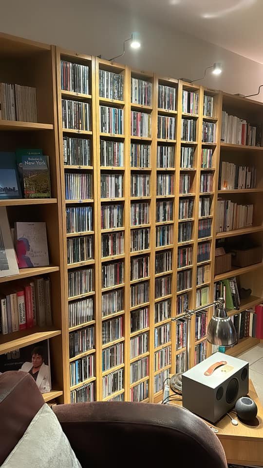 vodouch2000's tweet image. This is how 1.000 CD's looks like. Not so much room you've expected, right? 👍
(photo: Fabien Leininger)
#CD #CDcollection #compactdisc #collector #PhysicalMedia