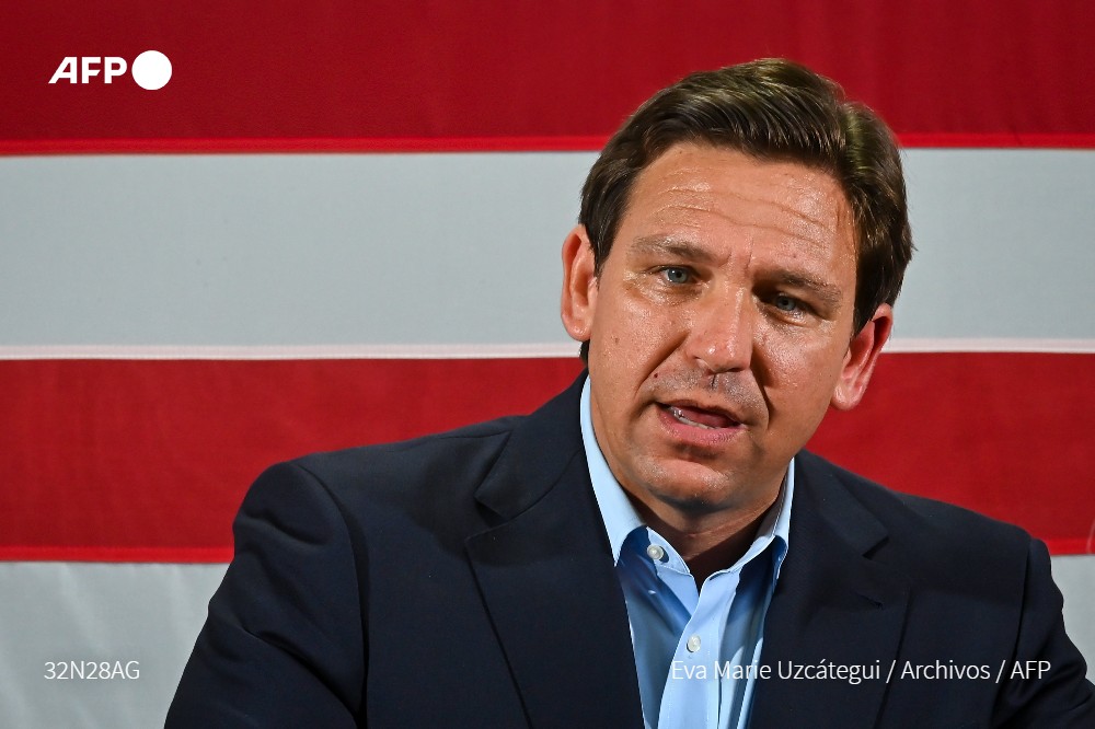 #ÚLTIMAHORA El gobernador de Florida, Ron DeSantis, anunció en un video en su cuenta de X que abandona la campaña presidencial estadounidense de las primarias del Partido Republicano para respaldar al exmandatario Donald Trump