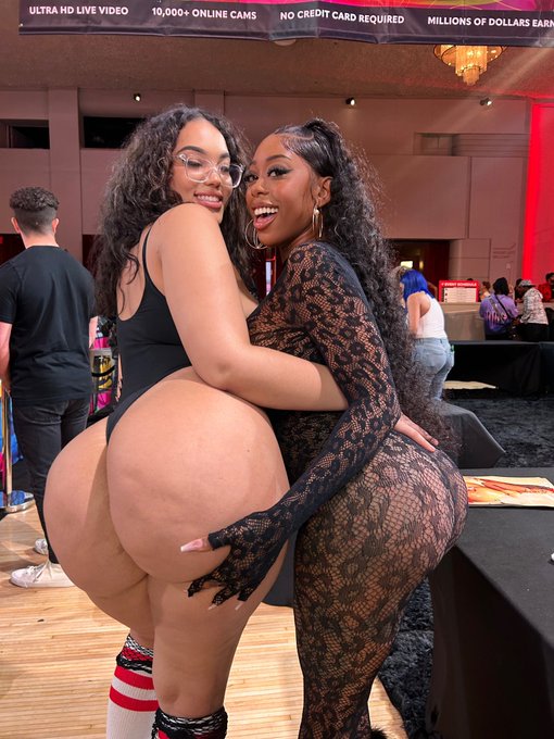 Day2 @x3expo 😈😍 https://t.co/MWUeDjLwVw<a class="tags" target="_blank" title="On Twitter" href="/?out=eyJ0eXAiOiJKV1QiLCJhbGciOiJIUzUxMiJ9.eyJpYXQiOjE3MjI0NzM2NDQsImlzcyI6InR3cG9ybnN0YXJzLmNvbSIsIm5iZiI6MTcyMjQ3MzY0NCwiZXhwIjoxNzU0MDA5NjQ0LCJyZWRpcmVjdF91cmwiOiJodHRwczovL3R3aXR0ZXIuY29tL3gzZXhwbyJ9.Slawk_L8kPDlGBJ2c6GNHIksyW4nVqG5qEOIHCUBiX_Y1vga1gAT3MWnBiNcPM6SKk7J3DCX-5mkG_FVuXQeNQ">@x3expo</a>